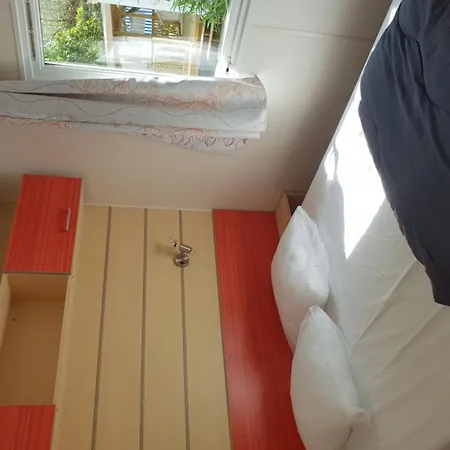 Mobil-home Accueillant Animaux - 4 Pers. - Api-1-52-2588